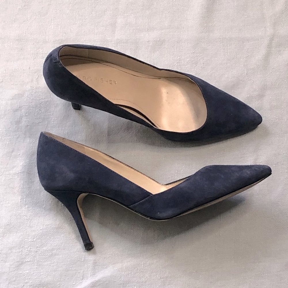 Marc Fisher Navy suede pump